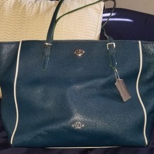 Large COACH shoulder bag